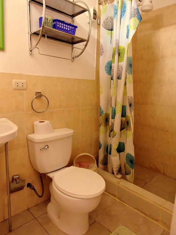 La Casa De Karla Hostel Lima Kültér fotó